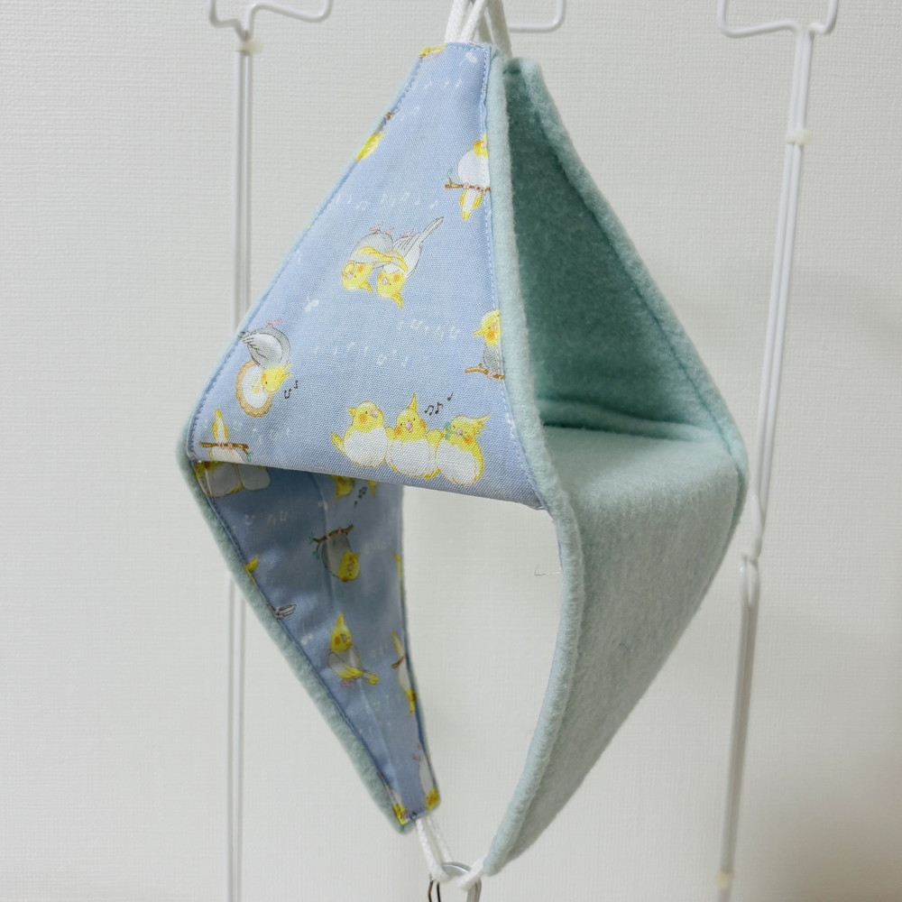 はるべー / ★リバーシブルCHANGEテント【M】フリース （ベビーブルー）／ オカメインコ柄