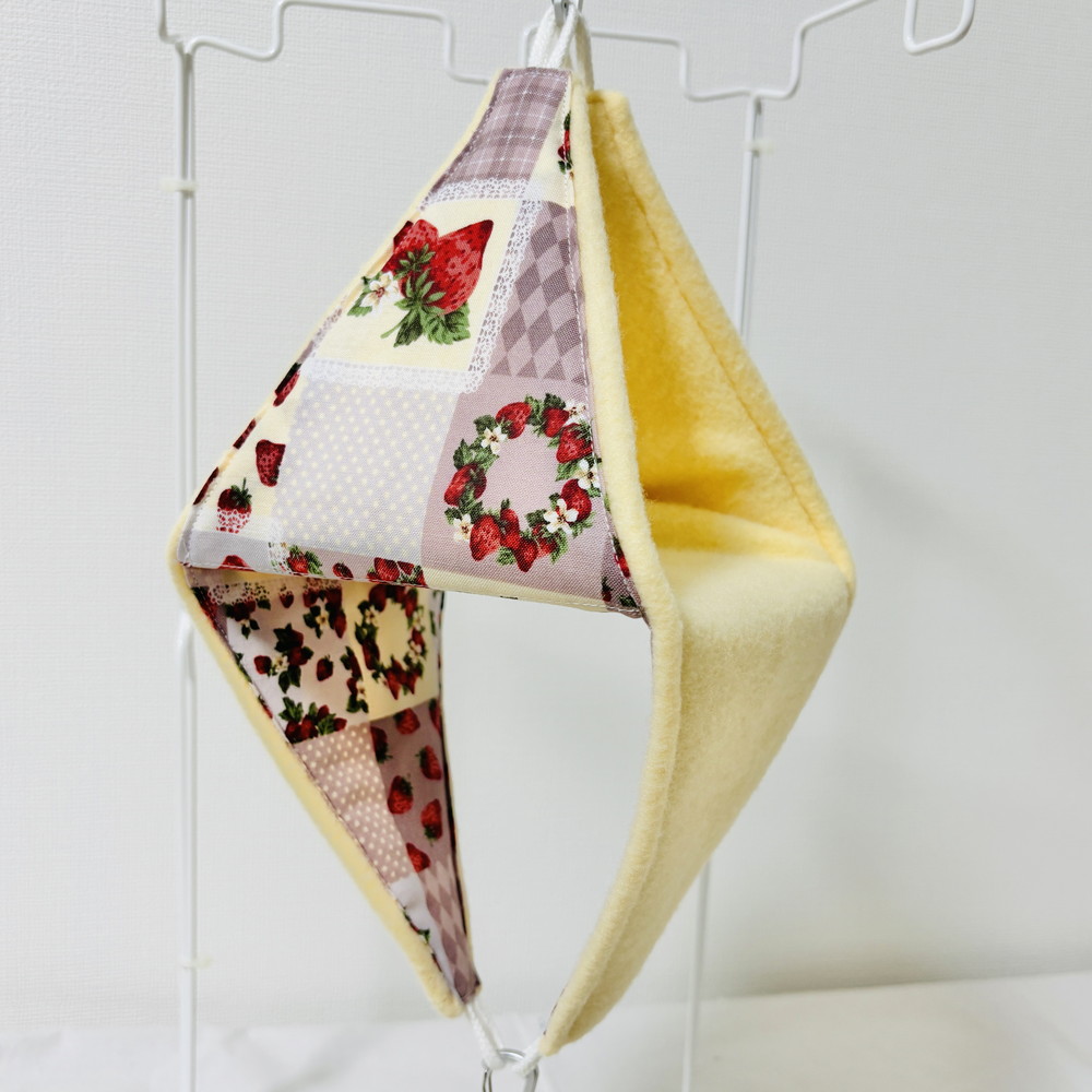 はるべー / ★リバーシブルCHANGEテント【L】フリース（クリーム ）／いちご チェック柄