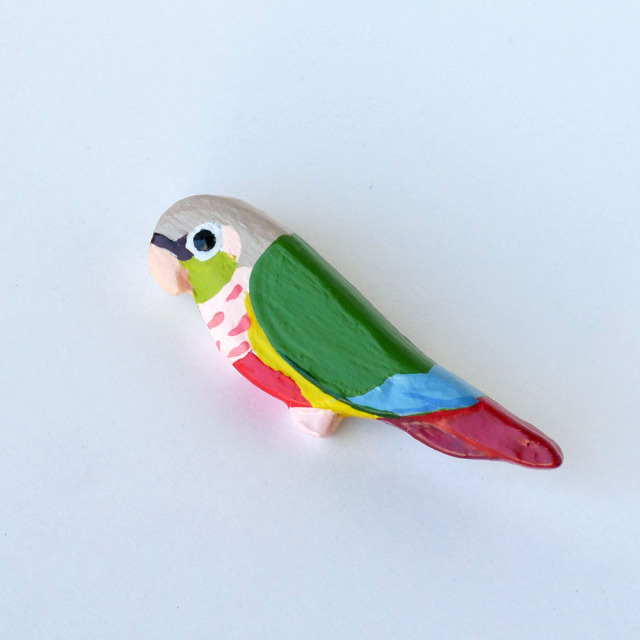 【HEE-HAW】★インコ・ブローチ/ホオミドリアカオウロコ・パイナップル◆