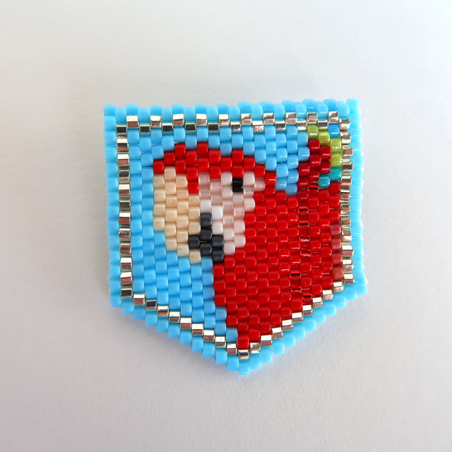 【HEE-HAW】★ビーズ織りバッジ・ベニコンゴウ