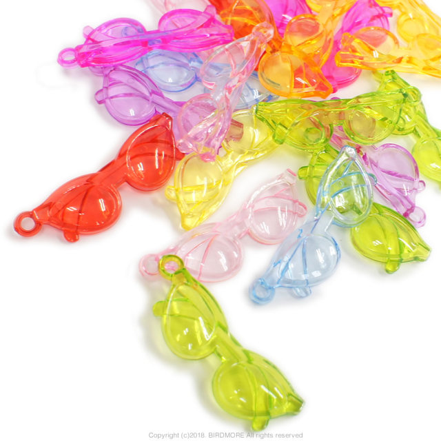 9997122 サングラスチャーム 1個◆