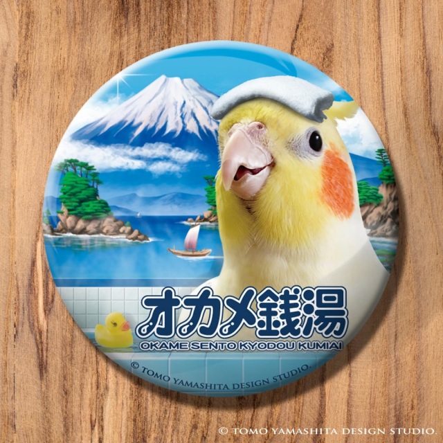 9999622【TOMO YAMASHITA DESIGN STUDIO】缶バッジ オカメ銭湯◆