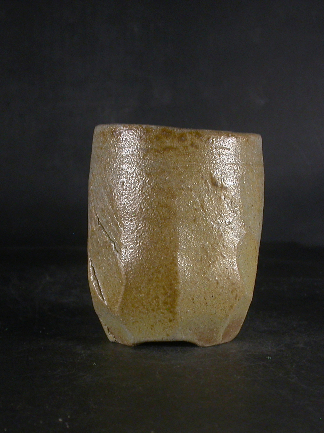 備前焼　穴窯　備前焼異色作家　吉岡　勝巳　最新作黄・青ゴマ面取り・鎬フリーカップ・ビアマグ１３