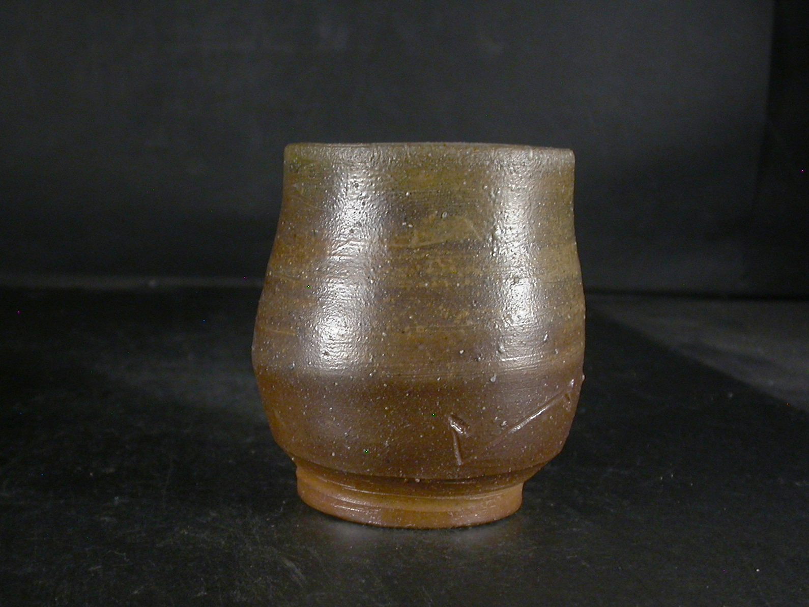 備前焼　穴窯　備前焼異色作家　吉岡　勝巳　最新作黄ゴマ湯呑３９