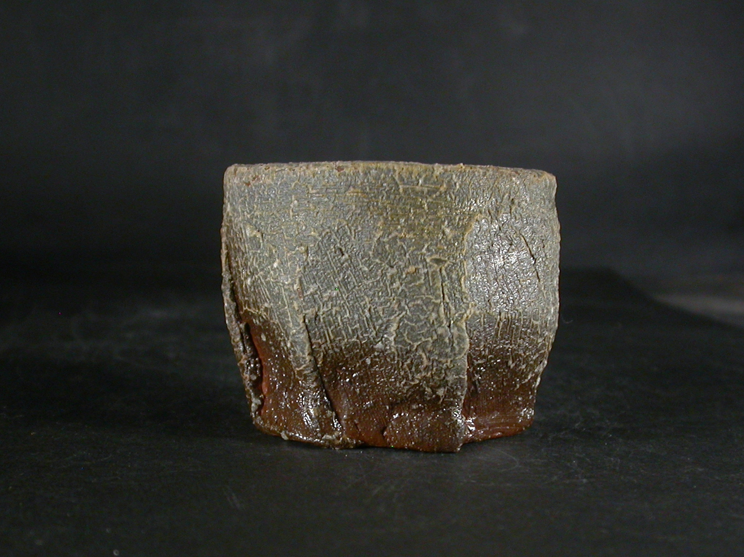 備前焼　穴窯　備前焼異色作家　吉岡　勝巳　最新作黄ゴマ面取・鎬ぐい呑６