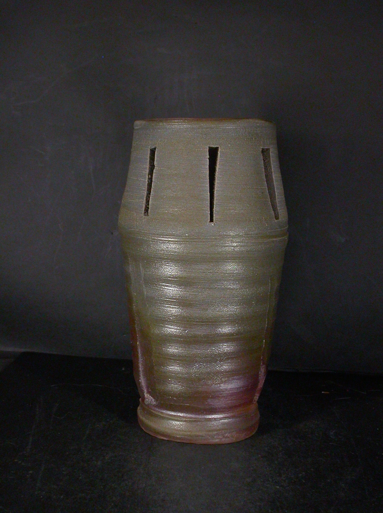 備前焼　穴窯　備前焼異色作家　吉岡　勝巳　最新作カセゴマ透かし花入６