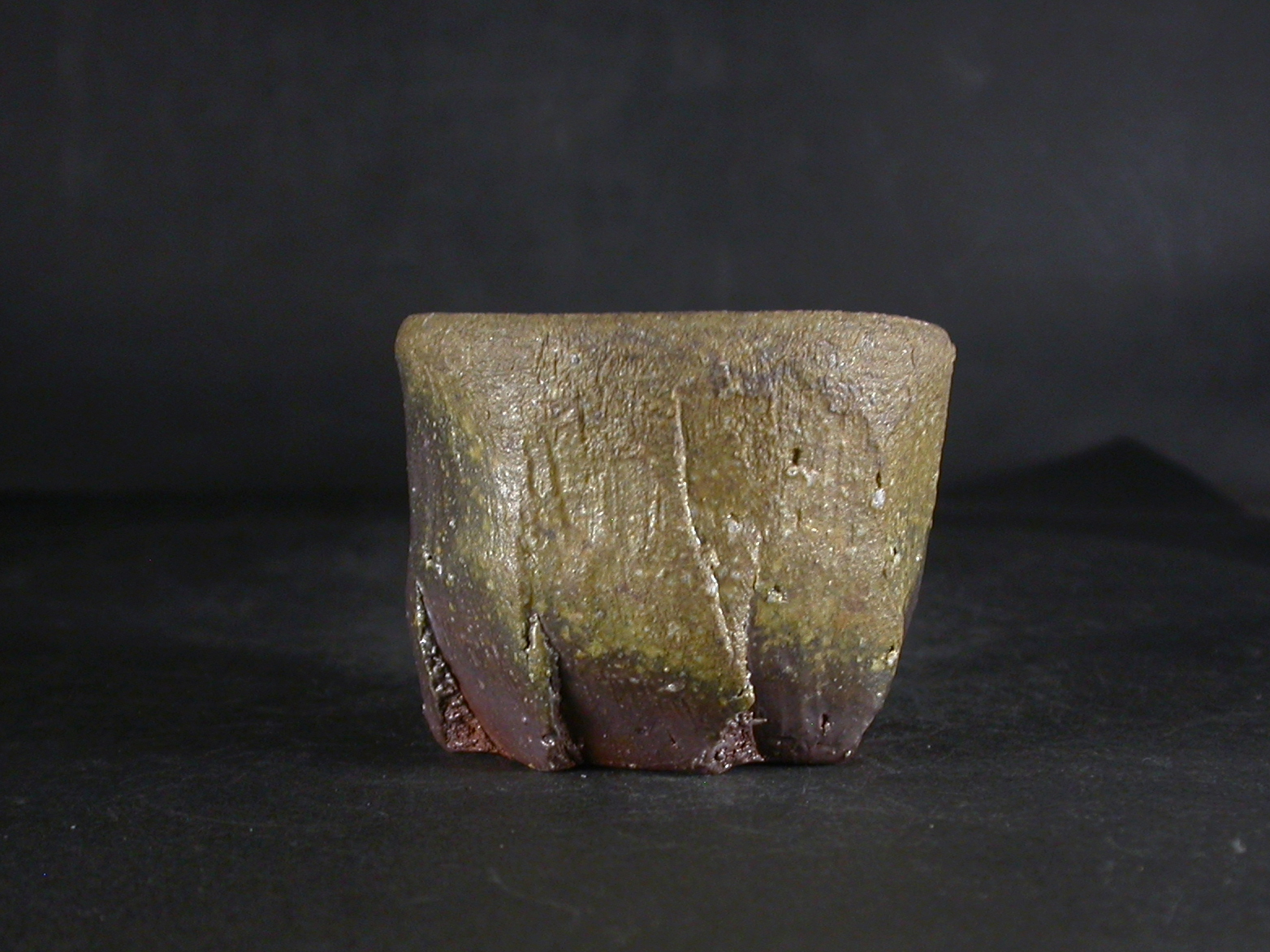 備前焼　穴窯　備前焼異色作家　吉岡　勝巳　最新作黄ゴマ面取・鎬ぐい呑１４