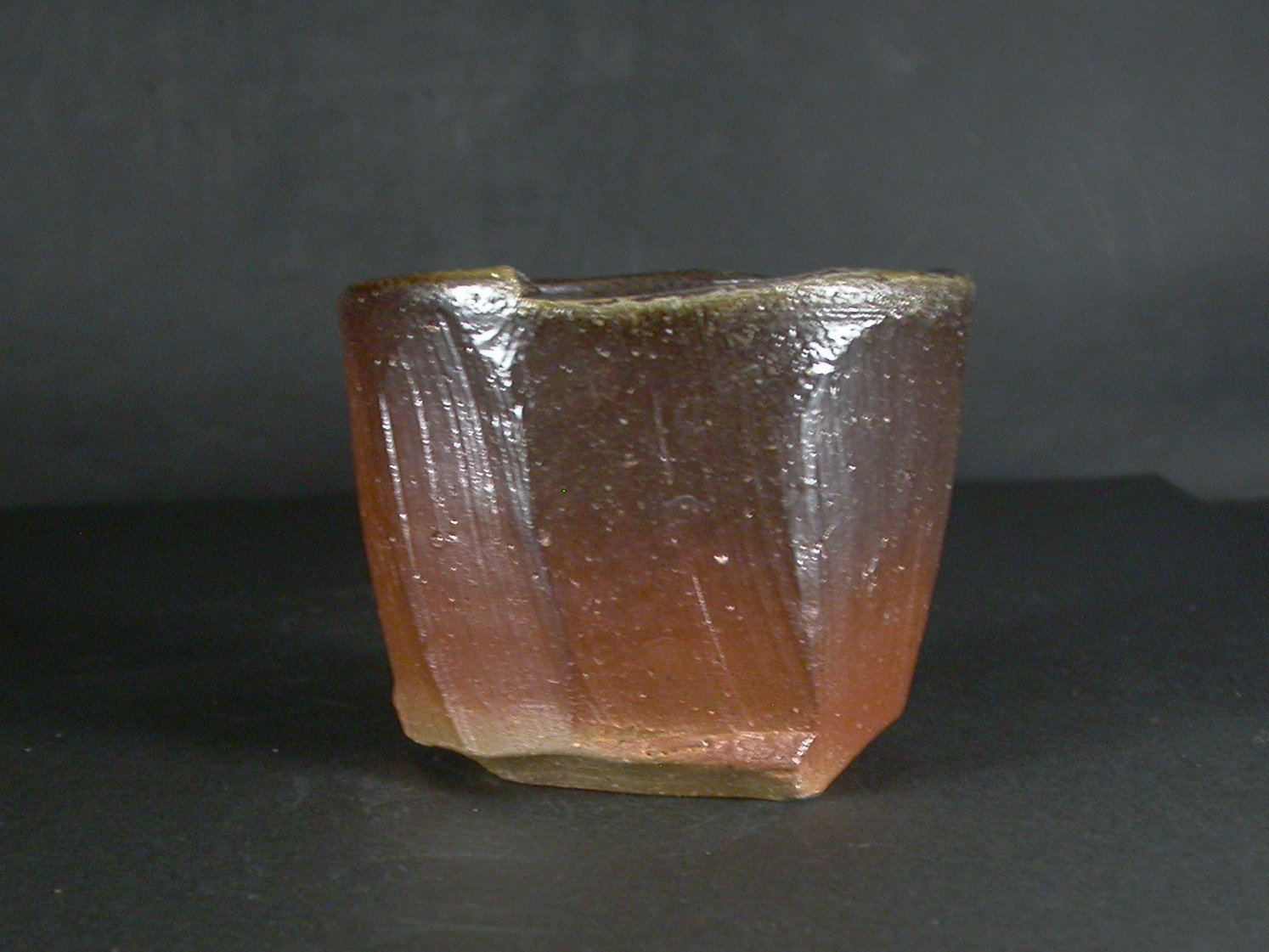 備前焼　穴窯　備前焼異色作家　吉岡　勝巳　最新作黄ゴマ面取・鎬フリーカップ２２