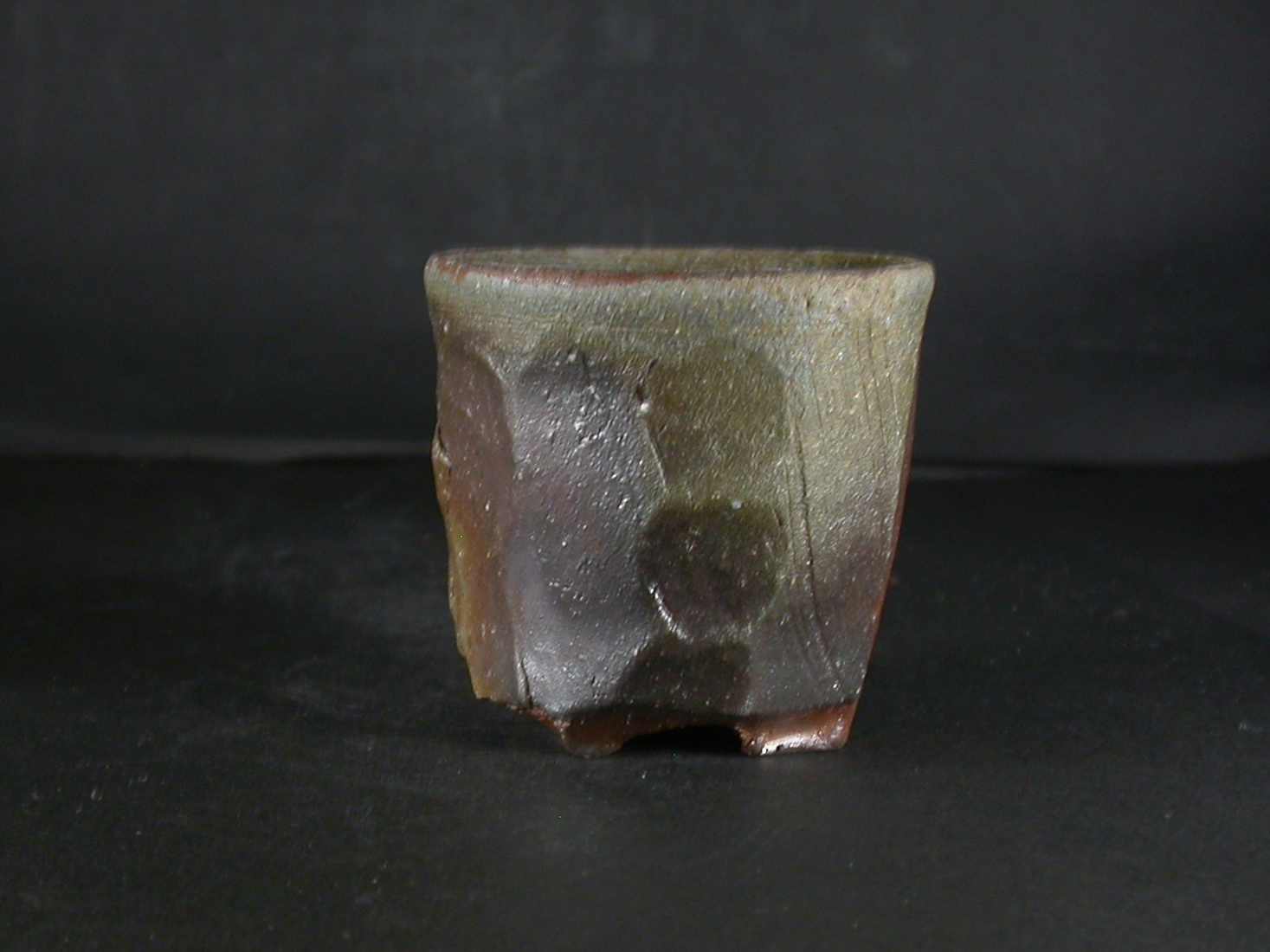 備前焼　穴窯　備前焼異色作家　吉岡　勝巳　最新作黄ゴマ面取り・鎬フリーカップ２４