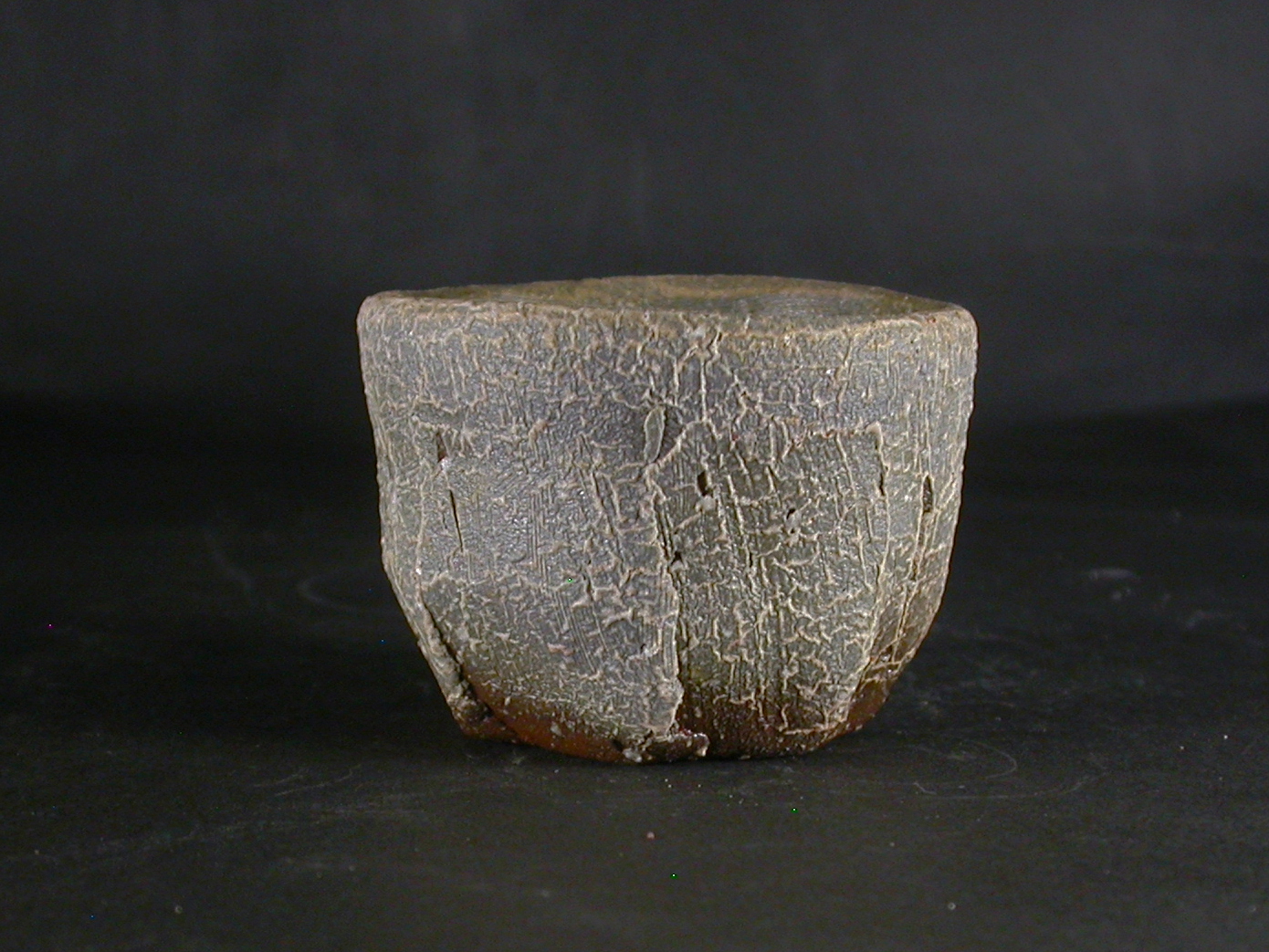 処分品　備前焼　穴窯　備前焼異色作家　吉岡　勝巳　最新作カセゴマ面取り・鎬ぐい呑２１