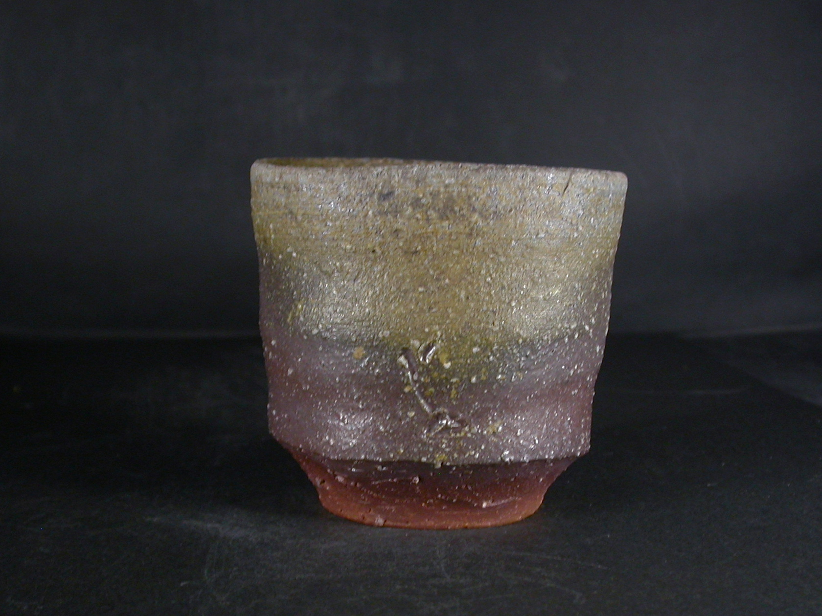 備前焼　穴窯　備前焼異色作家　吉岡　勝巳　最新作黄・青ゴマフリーカップ3７