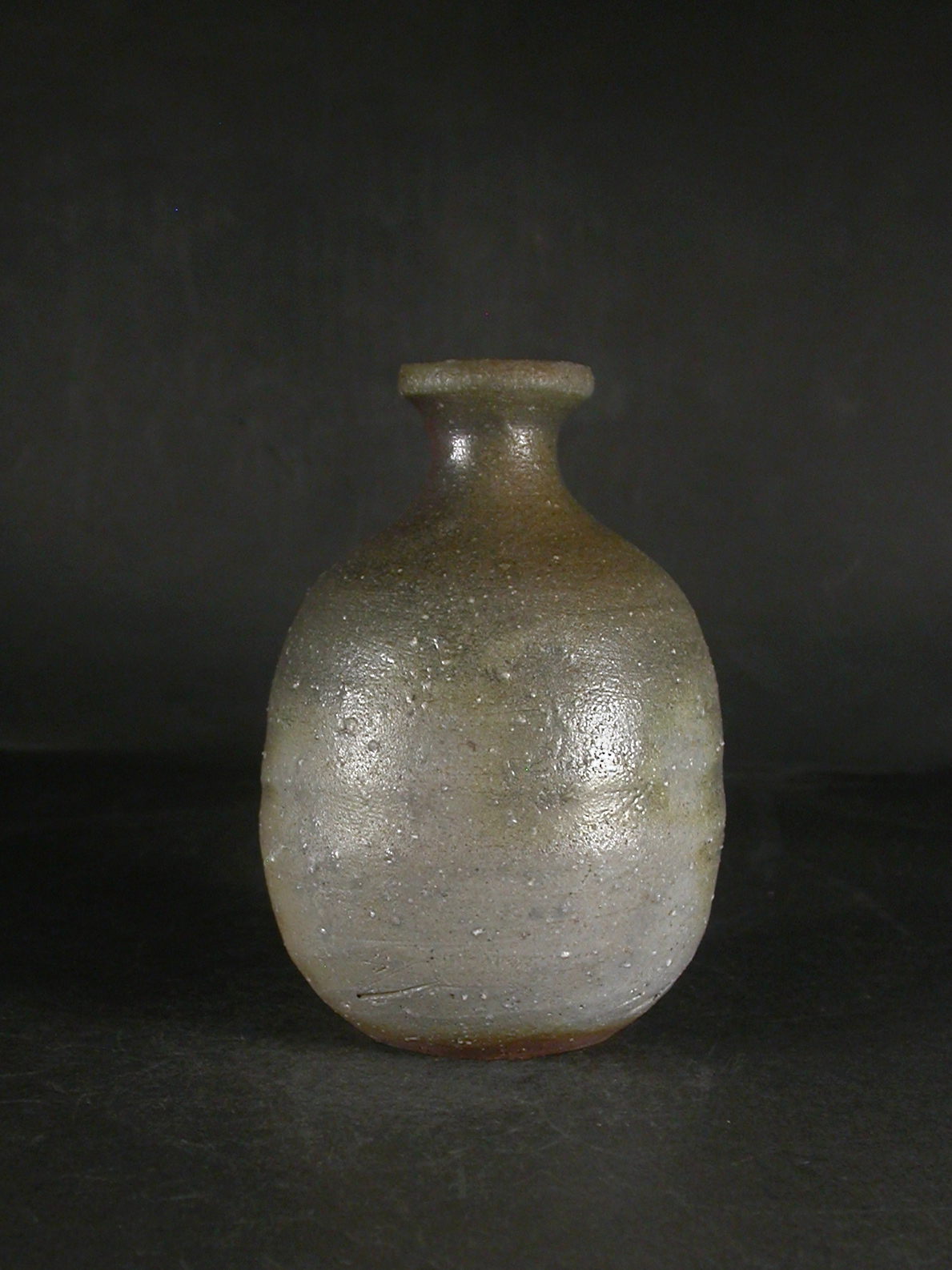 備前焼　登窯　備前焼物故作家　的野　求　共箱付き桟切・黄ゴマ徳利５