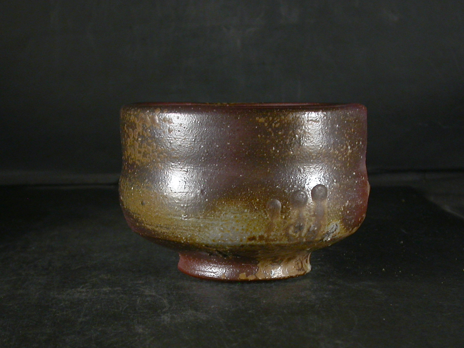 備前焼　登窯　備前焼物故作家　的野　求　黄ゴマ逆玉垂れ抹茶茶碗３７
