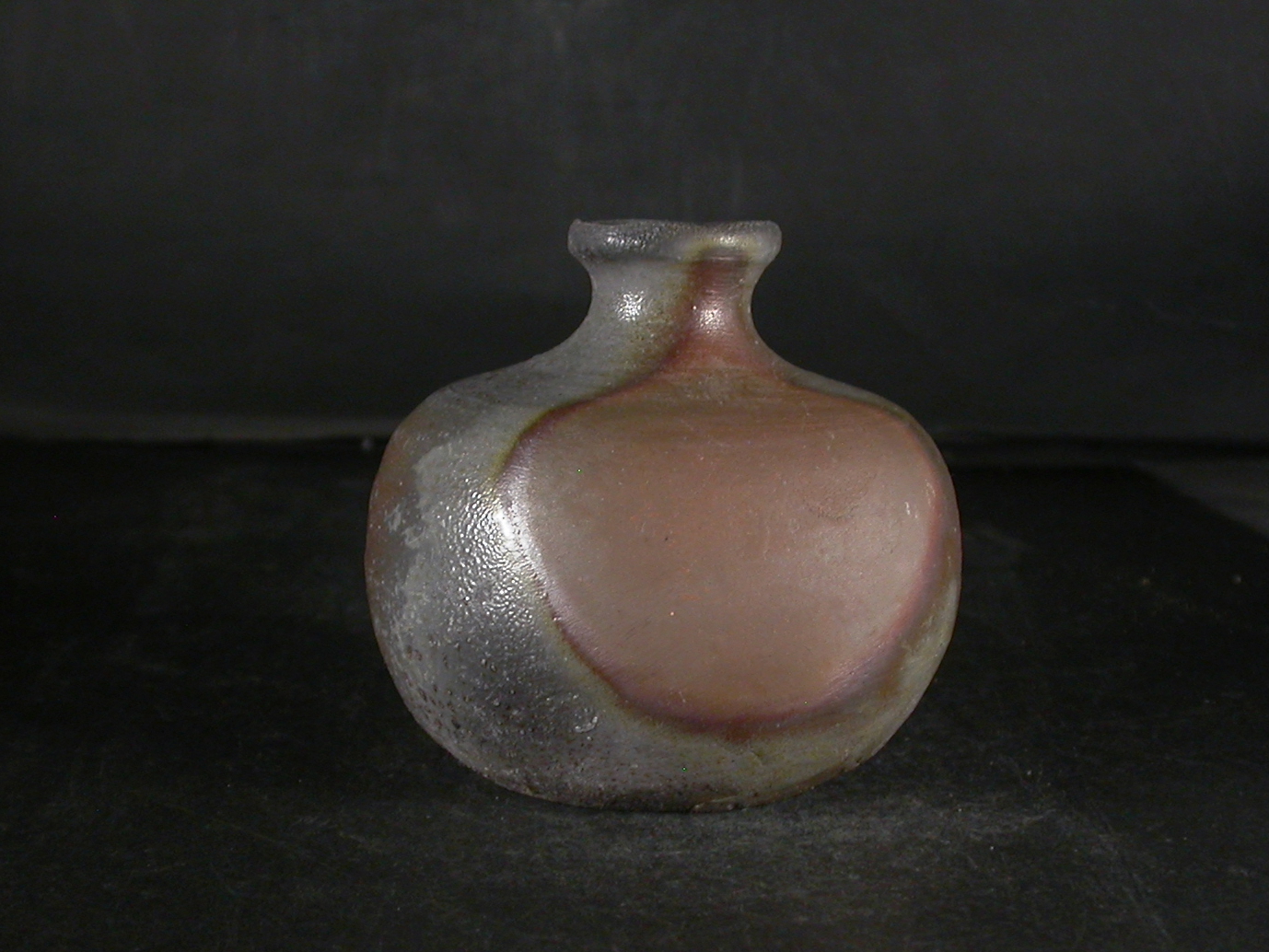 備前焼　登窯　備前焼中堅作家　出井　隆　窯変小蕪徳利１