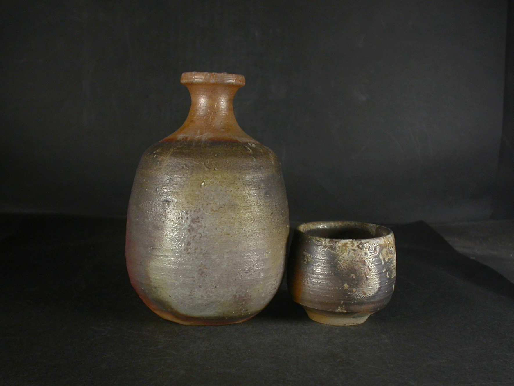 備前焼 登窯 備前焼物故作家 榊原 茂 共箱付き桟切・黄ゴマ酒器セット