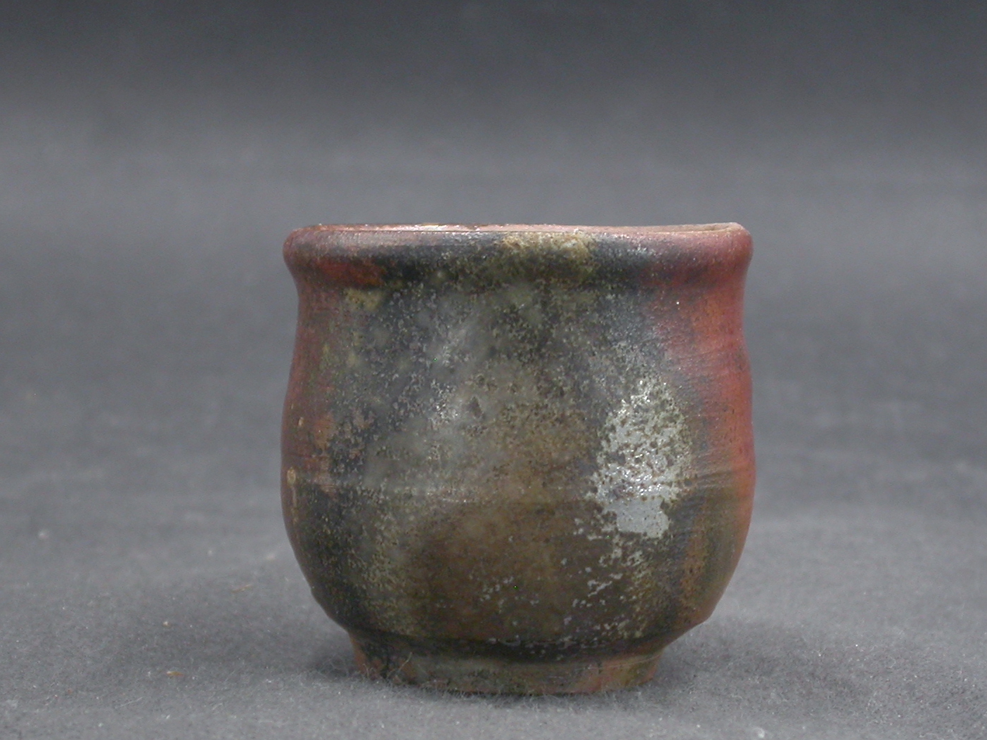 備前焼　登窯　備前焼物故作家　小野田　瑞穂　黄ゴマぐい呑２