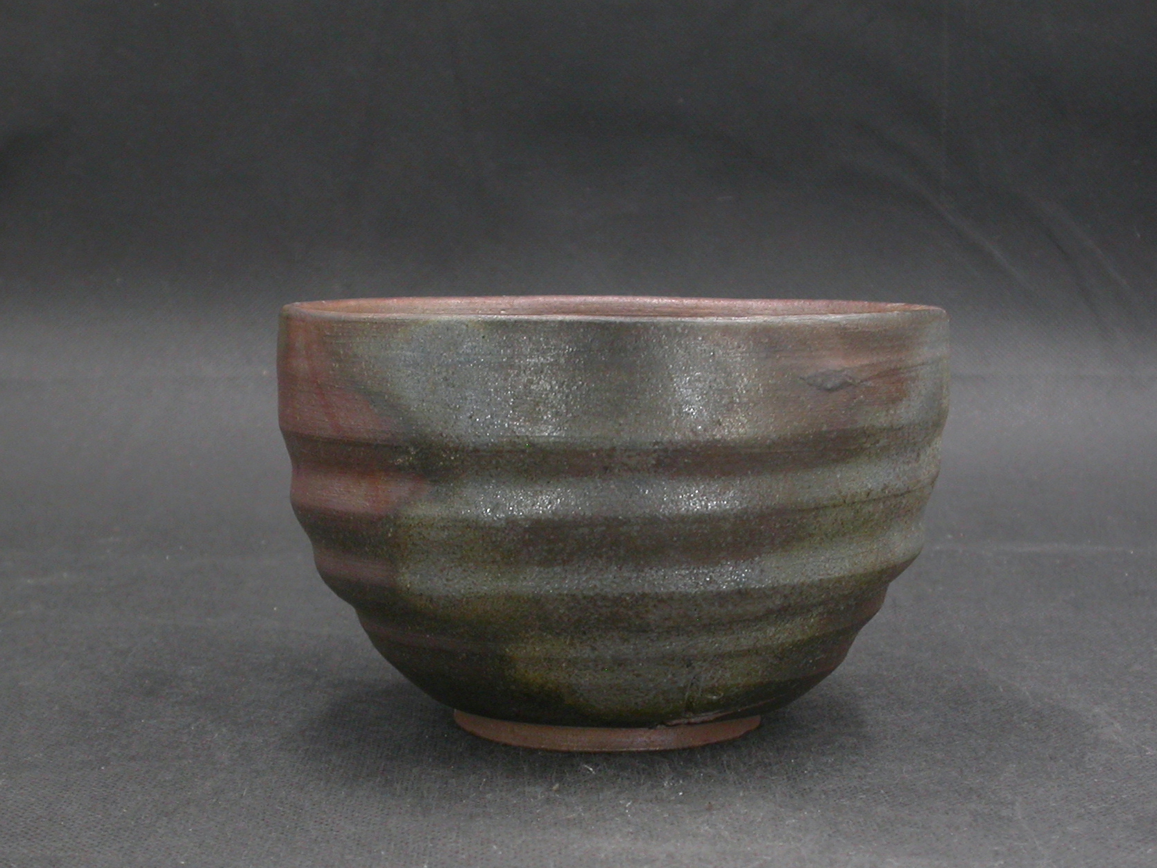 備前焼　登窯　備前焼作家　吉延　豊丘　共箱付き桟切・黄ゴマ抹茶茶碗１