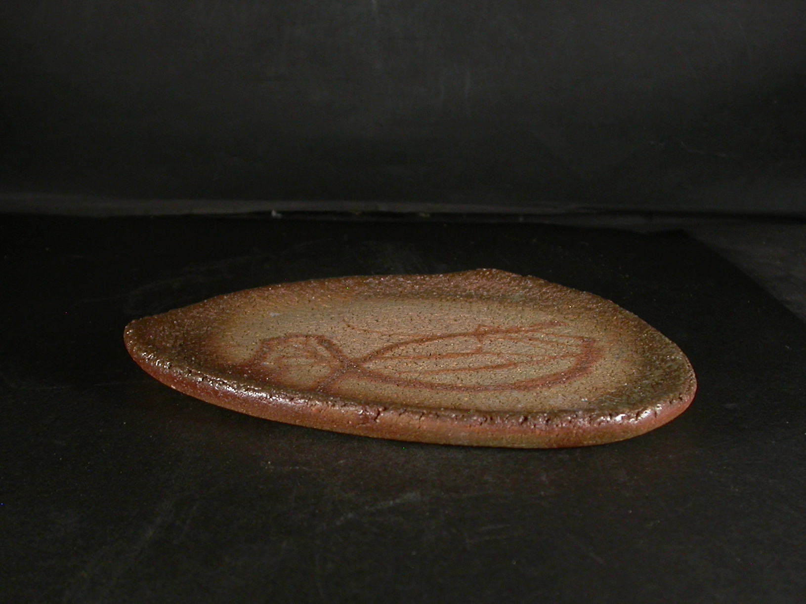 備前焼 備前焼中堅作家 赤毛 敏男 緋襷・黄ゴマ石目叩き皿2 備前焼卸