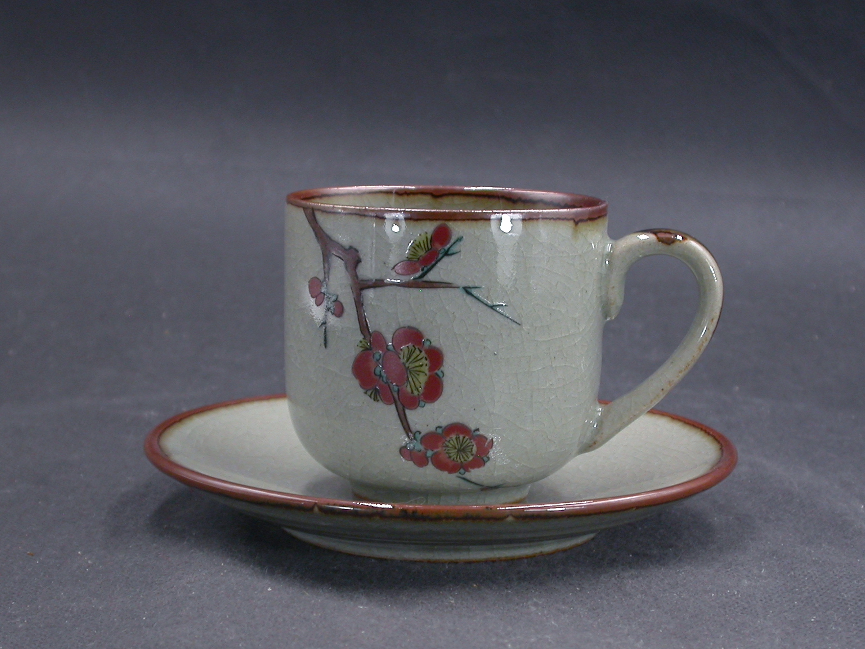 九谷焼　九谷　陶秀　皿付き花絵コーヒーカップ２