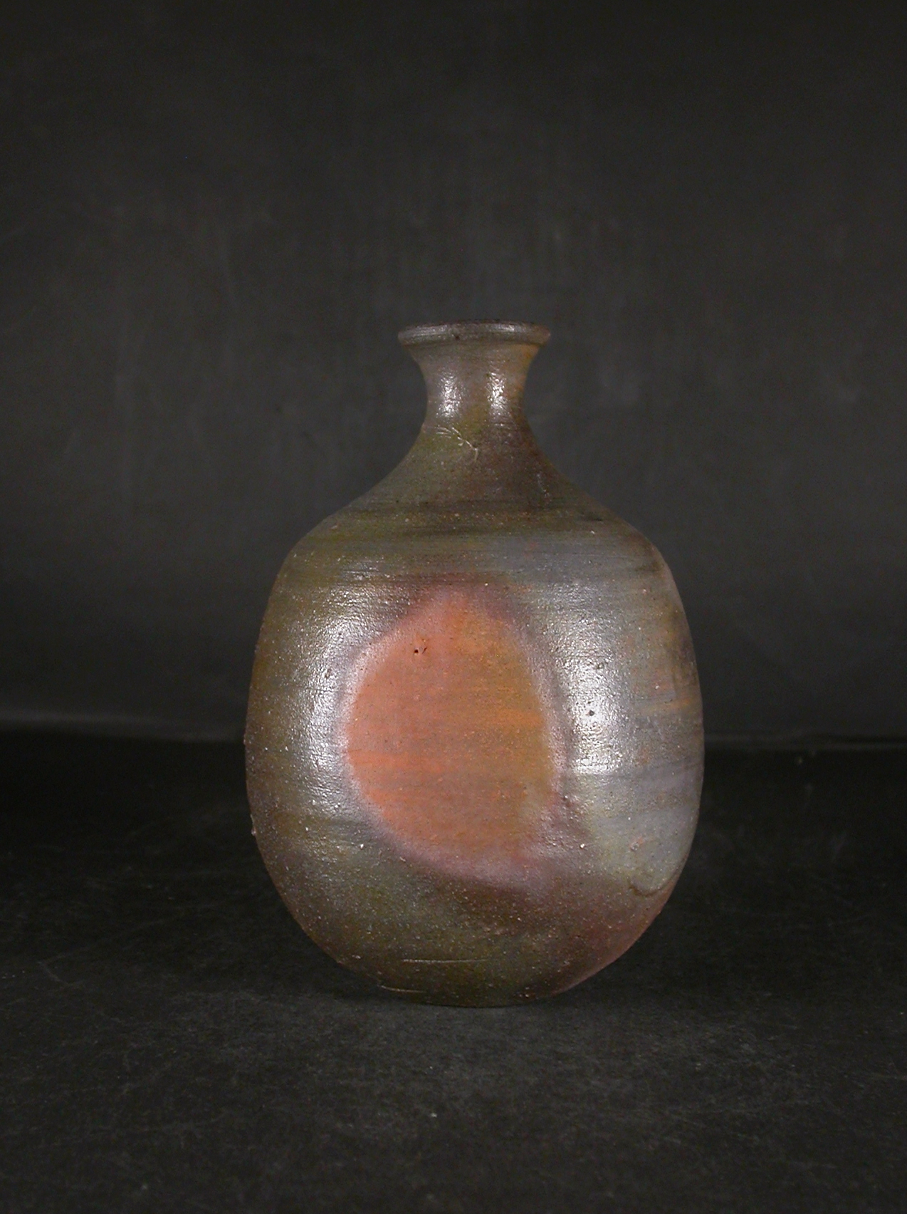 備前焼　登窯　備前焼ベテラン作家　目澤　孝　共箱付き窯変徳利１