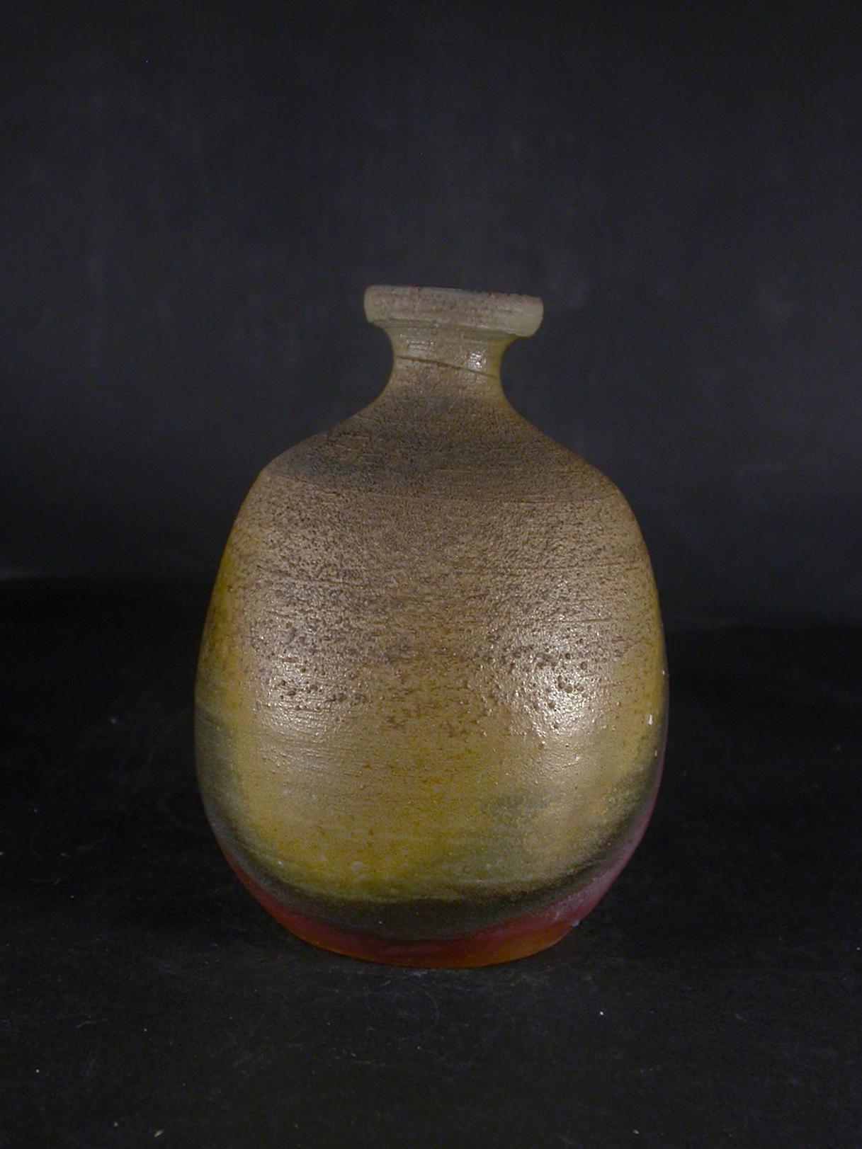 備前焼き　煎茶器　松笠　晴彦　陶器製 備前焼き 煎茶器 松笠 晴彦 陶器製 備前焼き 煎茶器 松笠 晴彦