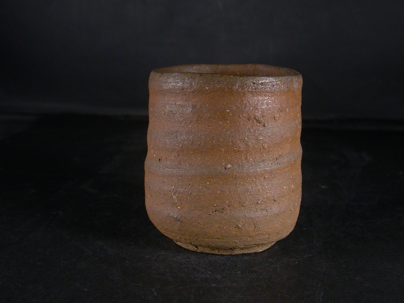 備前焼　穴窯　備前焼ベテラン作家　松嶋　勉　黄ゴマ緋湯呑２