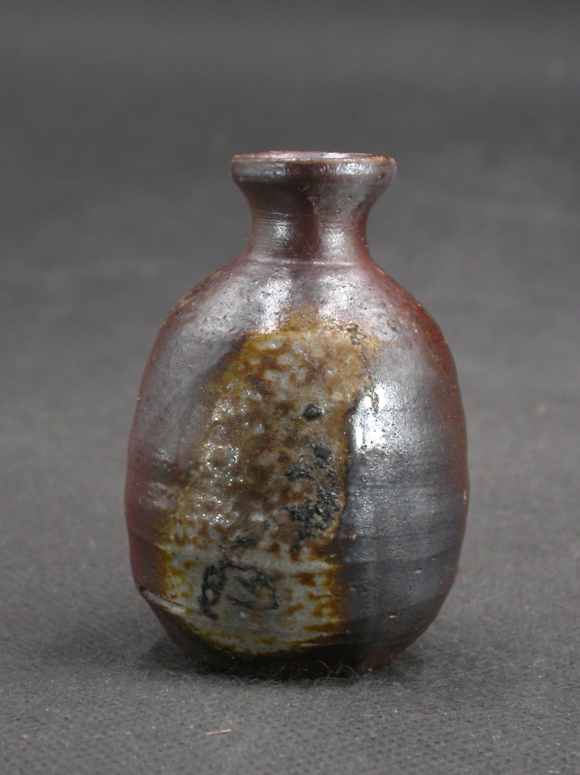 備前焼　登窯　作者不詳　黄ゴマミニ徳利花入２
