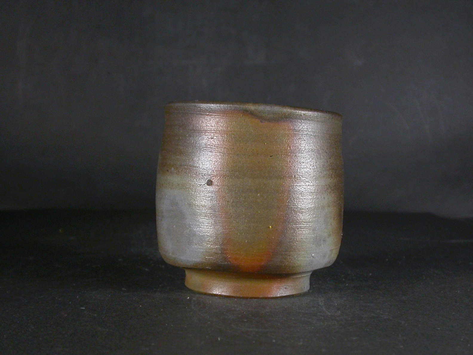 備前焼　登窯　備前焼伝統工芸士　故鷹取　閑山　窯変湯呑１