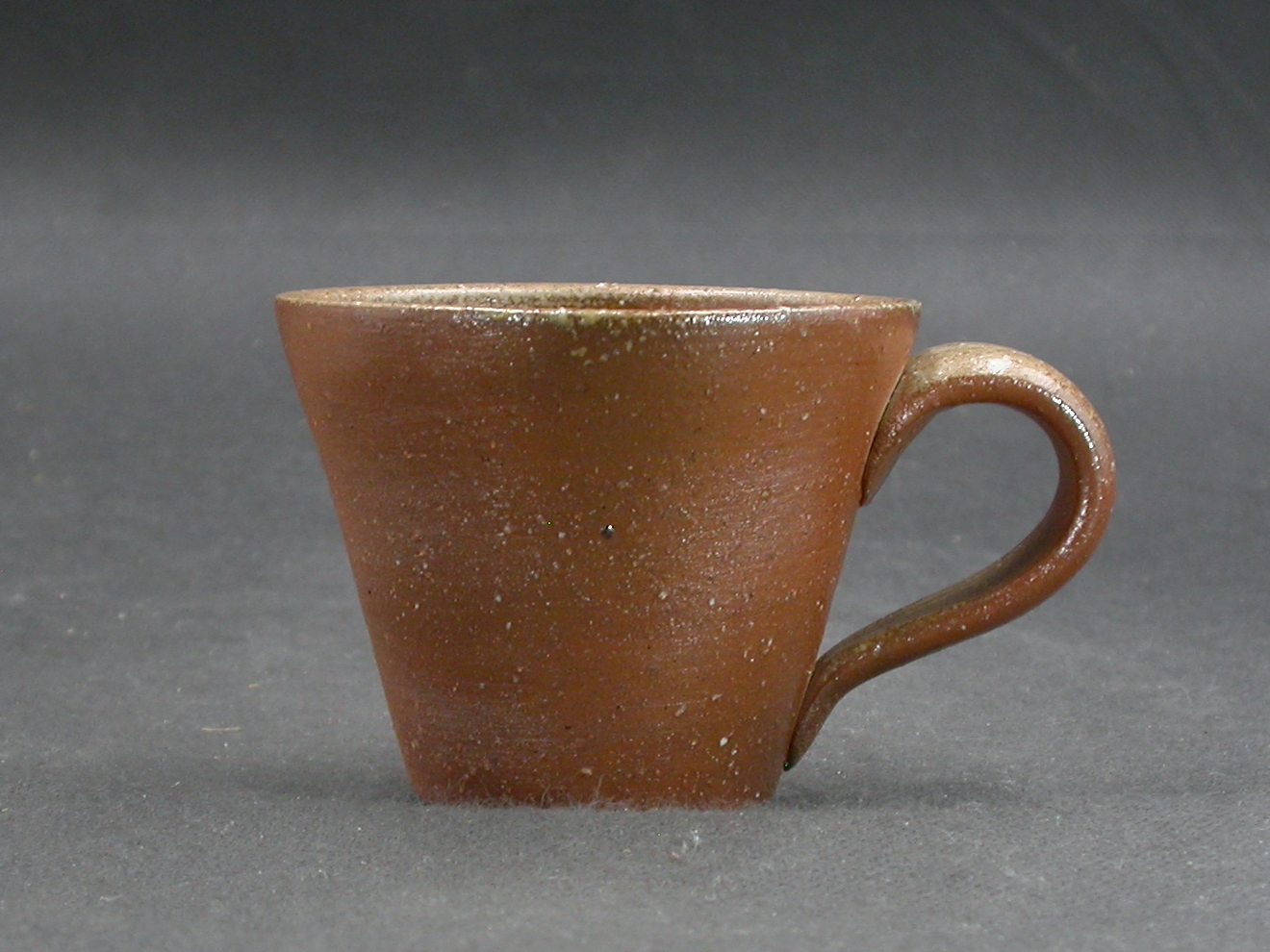 処分品　備前焼　穴窯　作者不詳　黄ゴマコーヒーカップ１