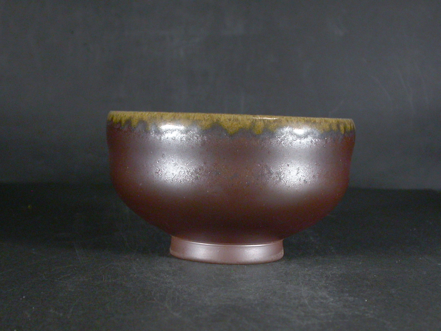 備前焼　登窯　備前焼中堅作家　岸本　昭彦　共箱付き磨き手黄ゴマ抹茶茶碗１