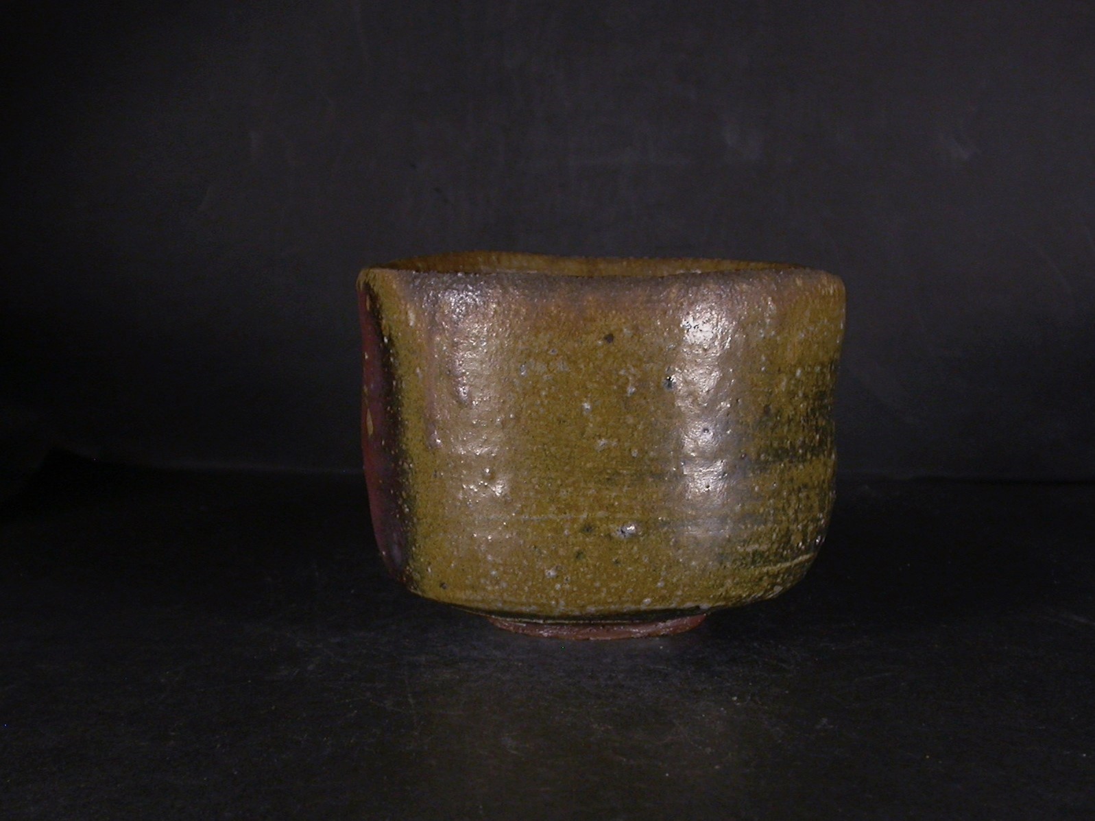 備前焼　登窯　備前焼中堅作家　藤見　俊一　四方桟共箱付き黄ゴマ抹茶茶碗１