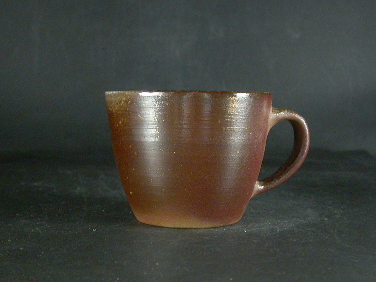 備前焼　穴窯　備前焼若手作家　藤見　俊一　黄ゴマ手付きカップ１