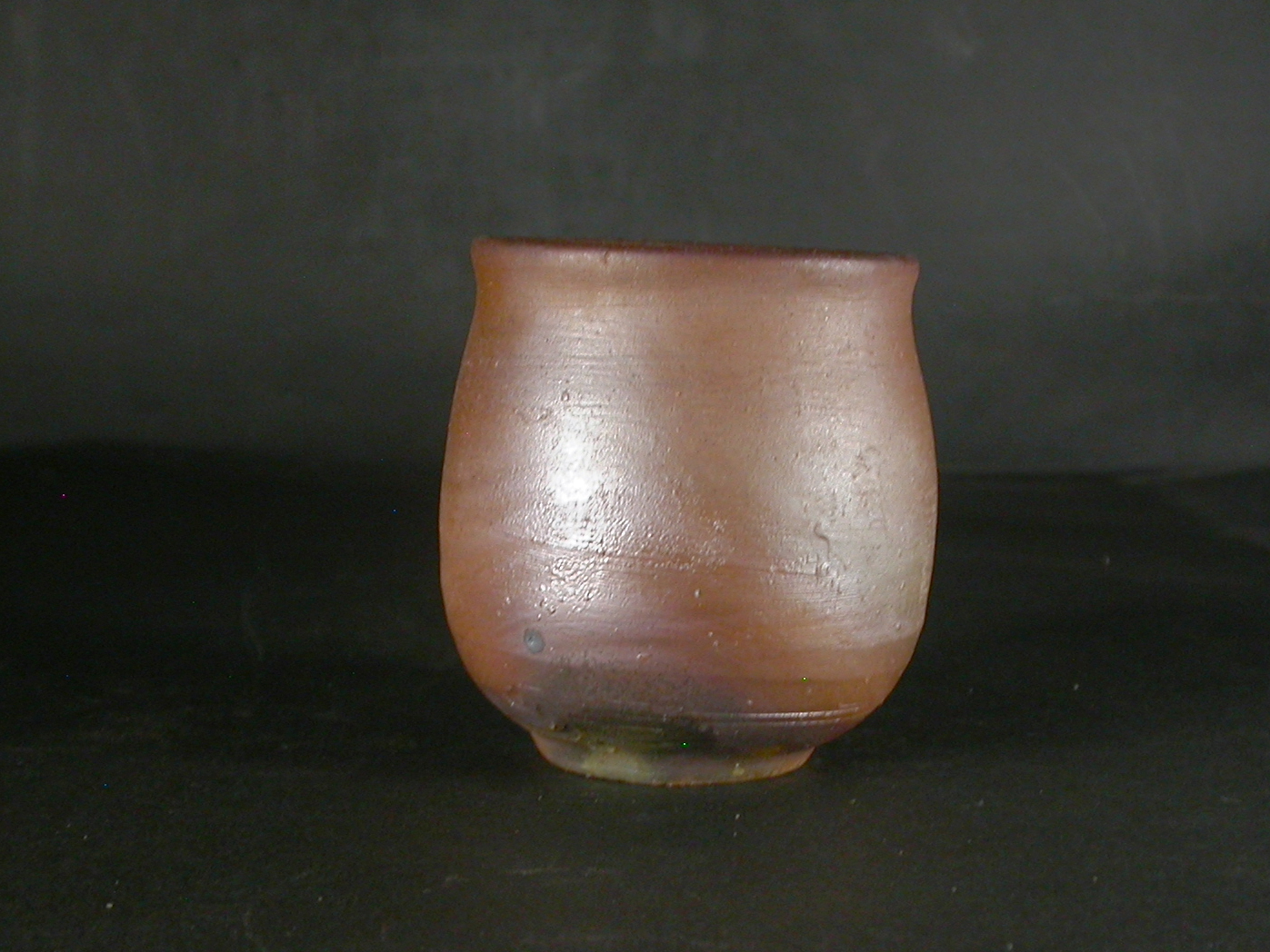 備前焼　登窯　備前焼中堅作家　竹内　靖之（山本）　最新作焦げ茶のゴマ湯呑２