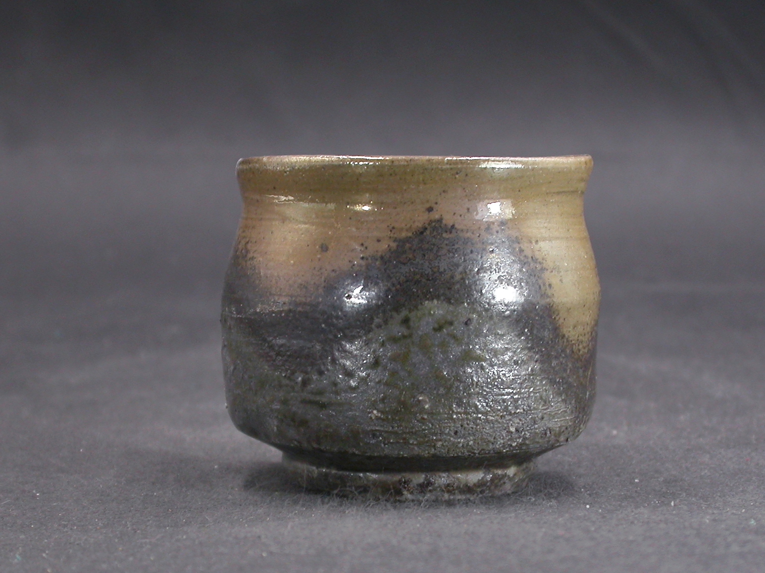 備前焼　登窯　備前焼中堅作家　竹内　靖之（山本）　最新作金彩・窯変ぐい呑２７