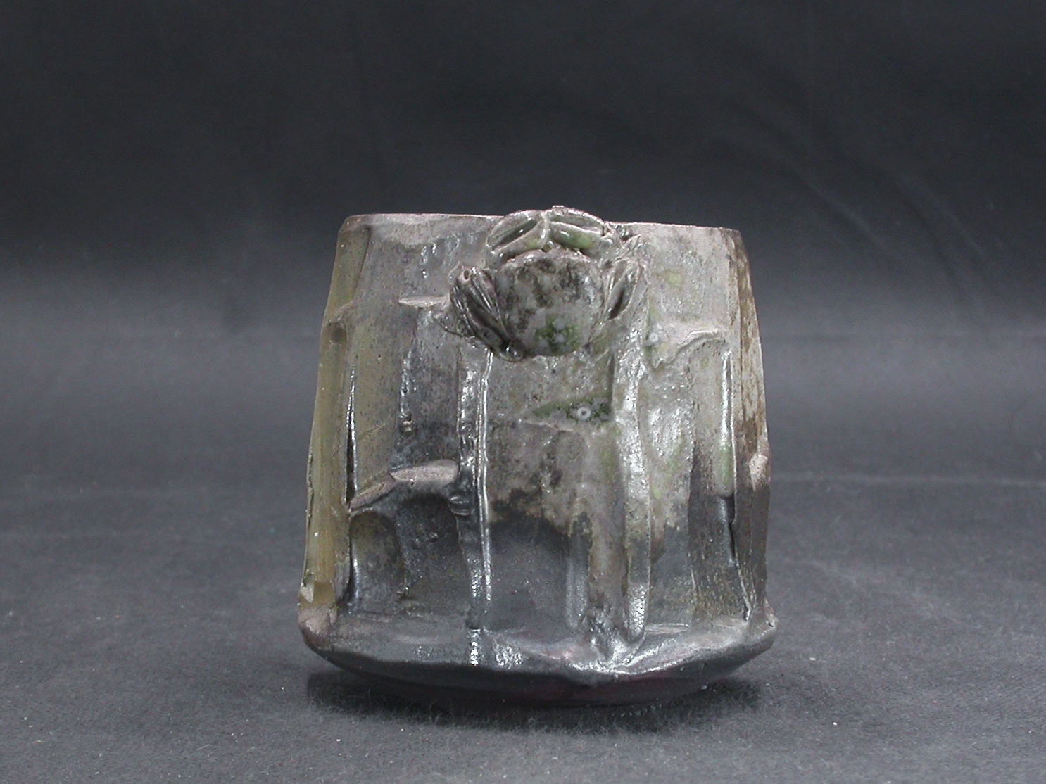 備前焼　備前焼中堅作家　竹内　靖之（山本）　最新作蟹付き窯変面取り・鎬フリーカップ１２