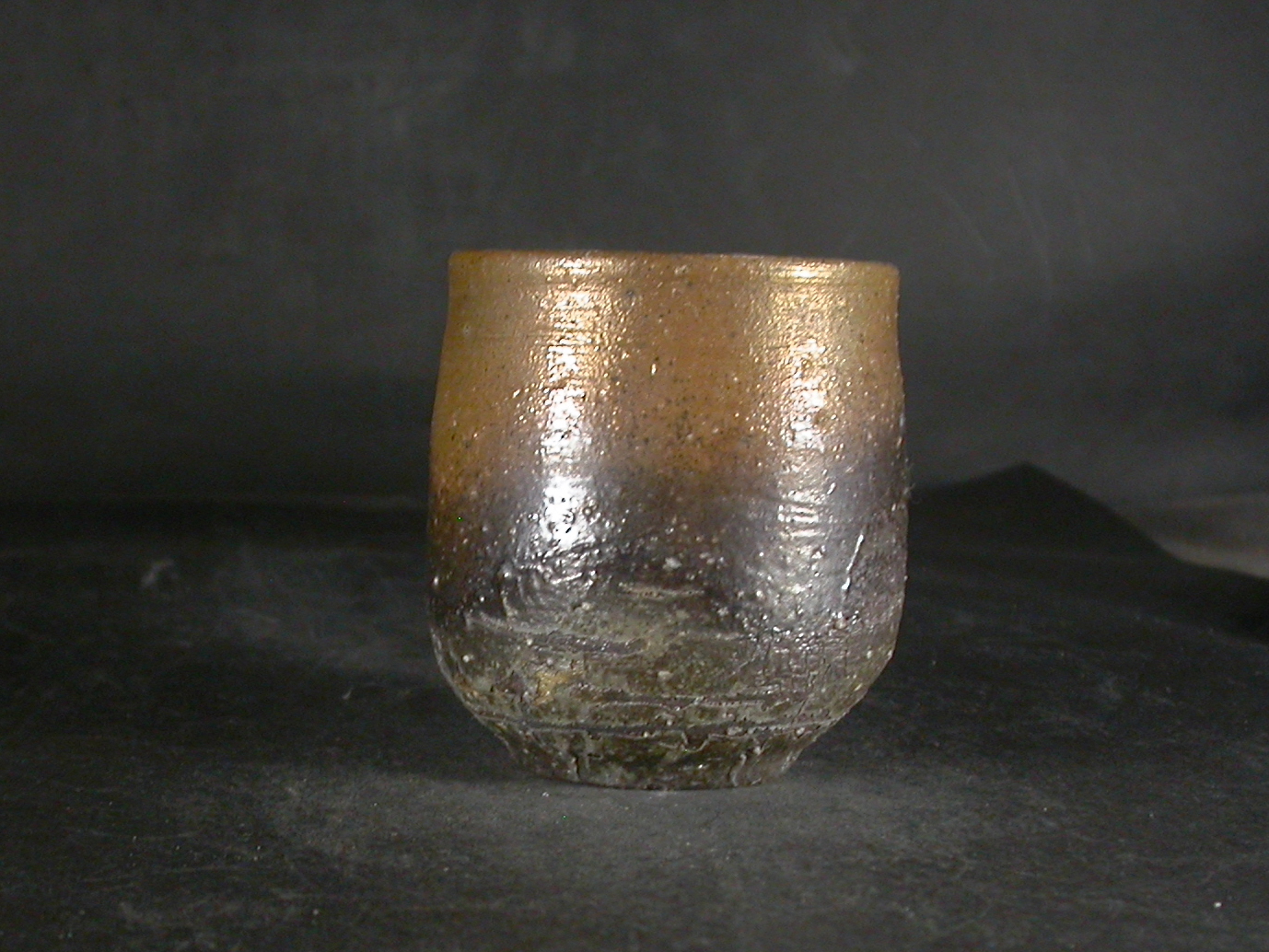 備前焼　登窯　備前焼中堅作家　竹内　靖之（山本）　最新作金彩・窯変湯呑７