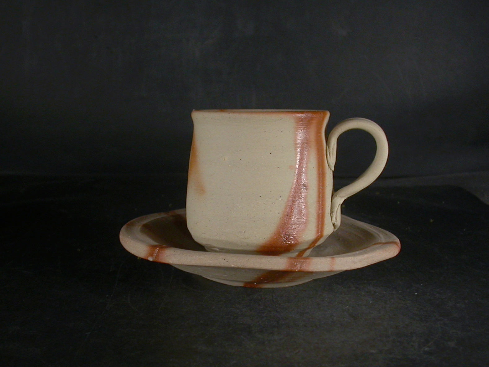 備前焼　備前焼中堅作家　竹内　靖之（山本）　最新作皿付緋襷コーヒーカップ１８