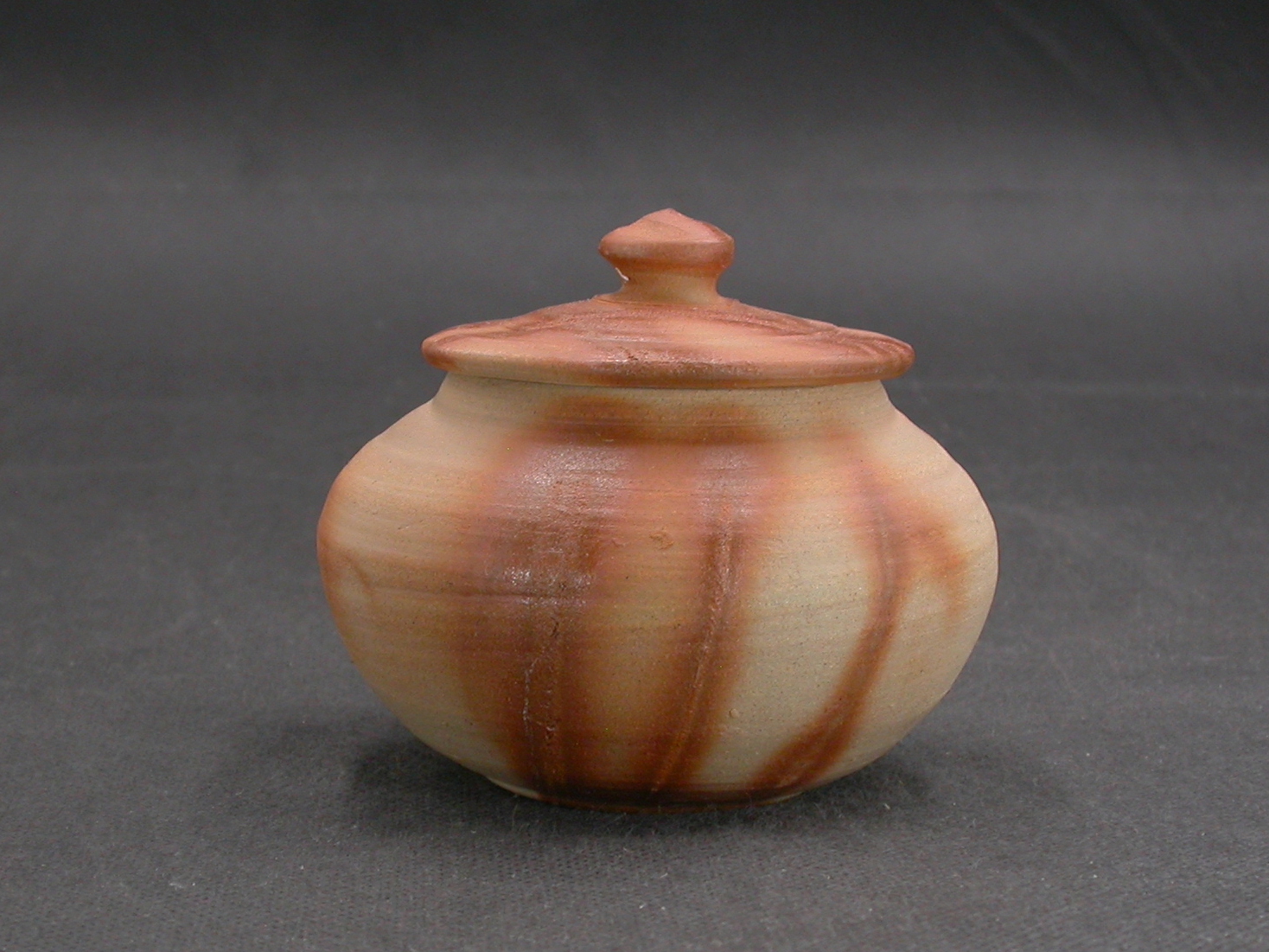 備前焼　備前焼中堅作家　竹内　靖之（山本）　最新作緋襷蓋物２