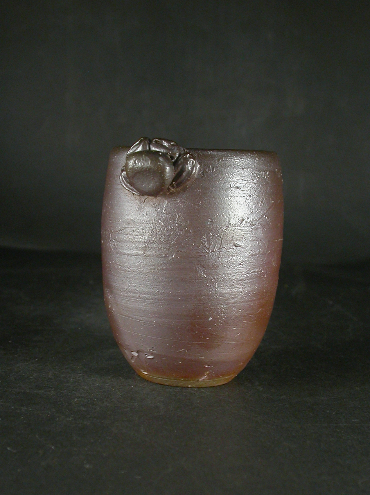 備前焼　登窯　備前焼中堅作家　竹内　靖之（山本）　最新作蟹付き黄ゴマ湯呑・ビール他グラス３