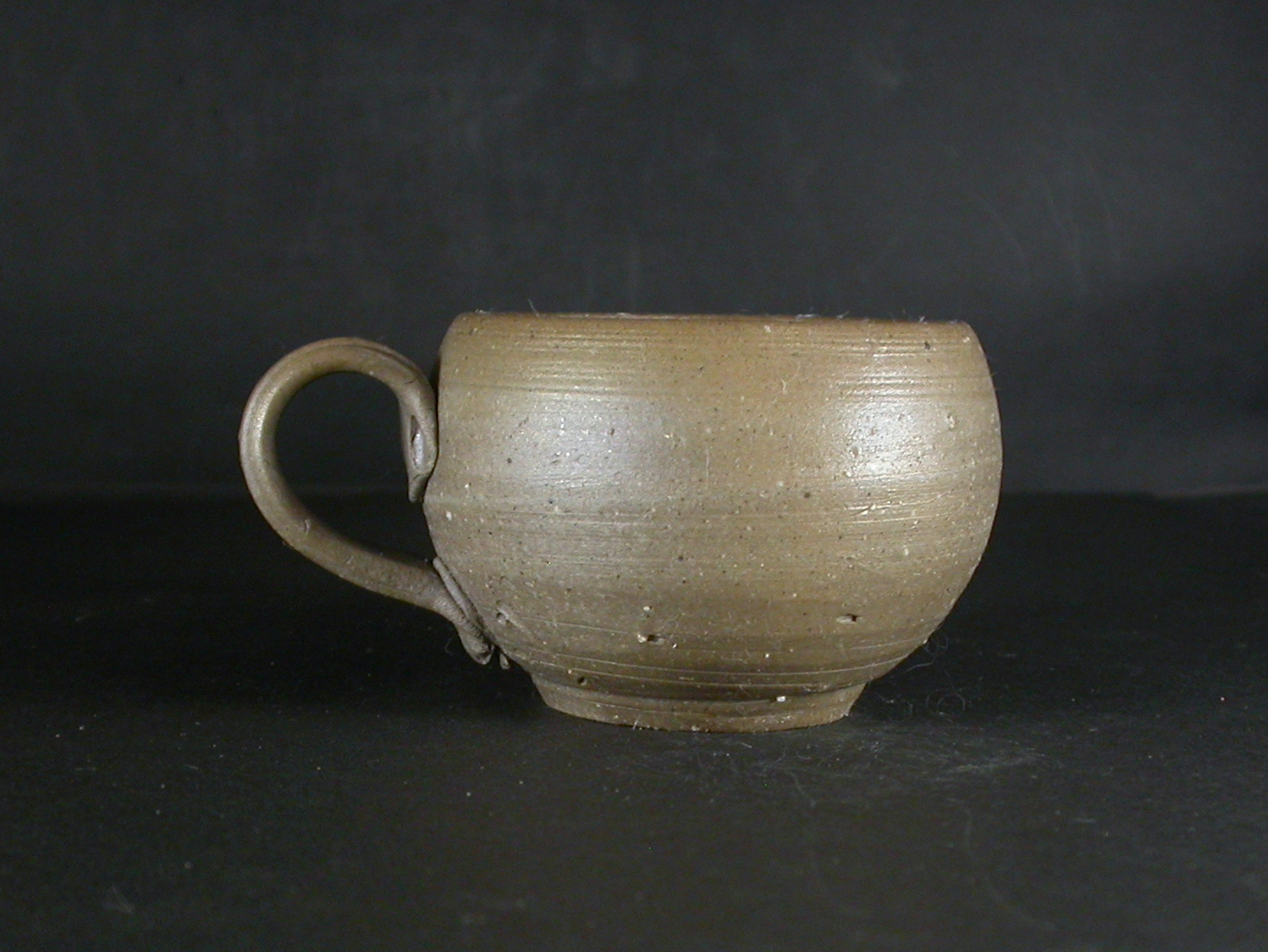 備前焼　備前焼中堅作家　竹内　靖之（山本）　最新作金彩青備前手付きカップ１５