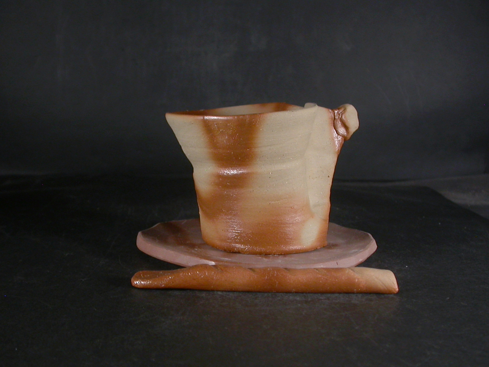 備前焼　備前焼中堅作家　片岡　聖観　 皿・スプーン付き緋襷コーヒーカップ１３