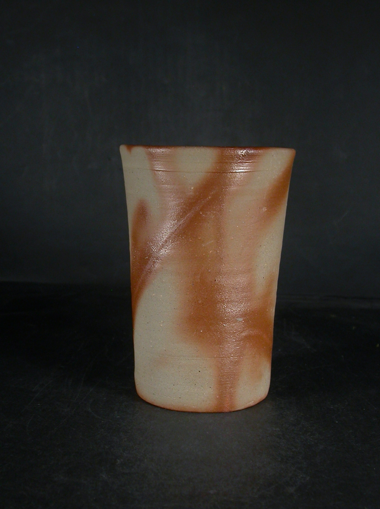 備前焼　備前焼中堅作家　片岡　聖観　 ５００大振りな緋襷ビール他グラス３５