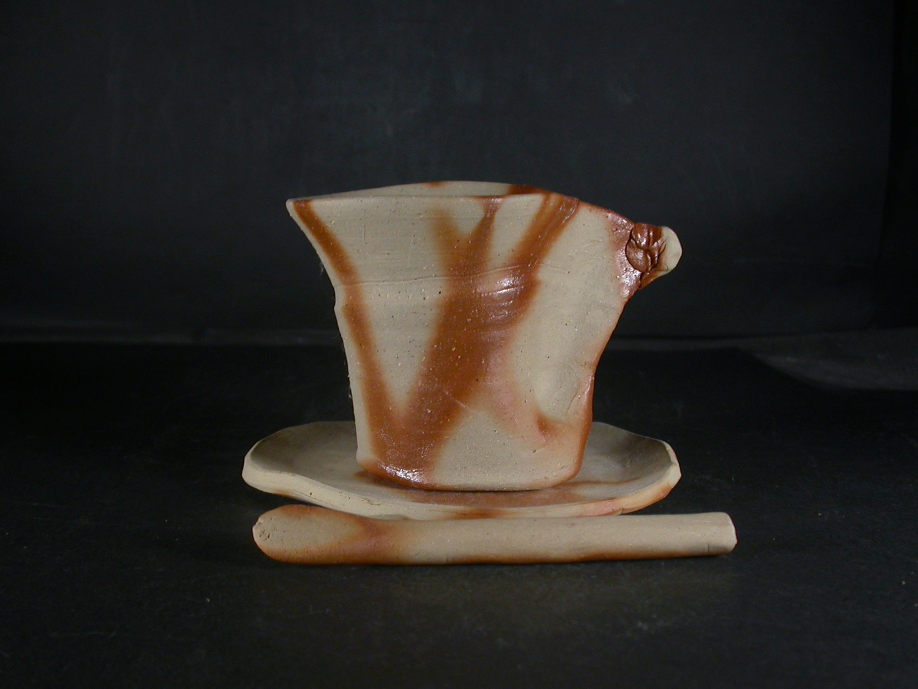 備前焼　備前焼中堅作家　片岡　聖観　 皿・スプーン付き緋襷コーヒーカップ１９