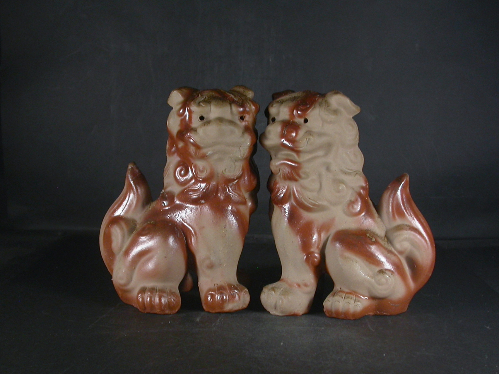 備前焼　登窯　備前焼中堅作家　片岡　聖観　緋襷・黄ゴマ獅子置物一対１