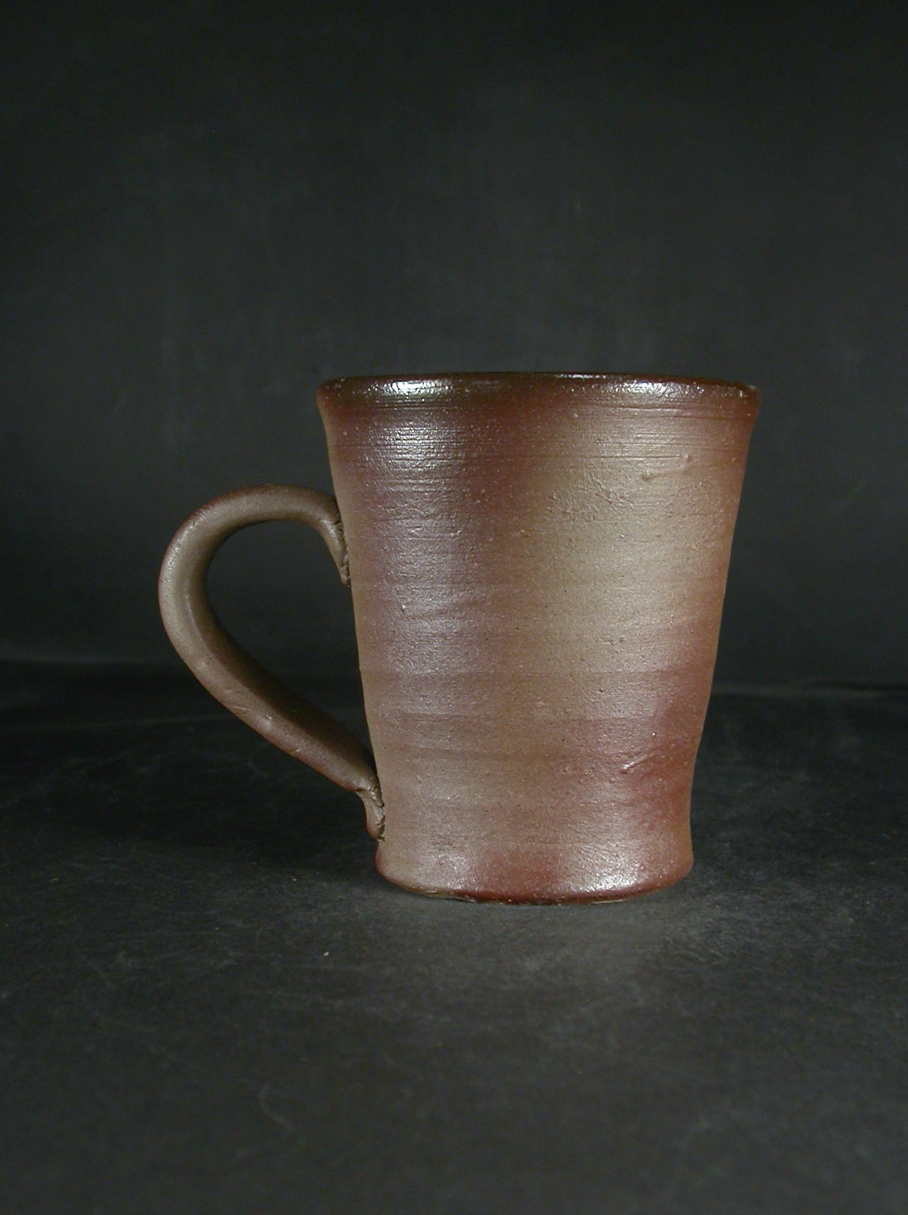 処分品　備前焼　登窯　備前焼中堅作家　片岡　聖観　 黄ゴマ手付きカップ・ビアジョッキ５０