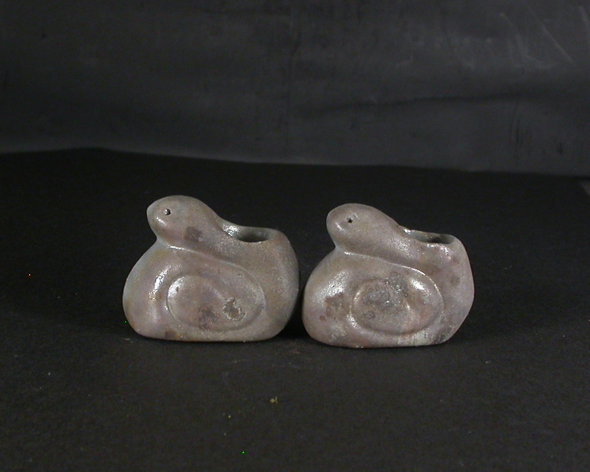 備前焼　備前焼中堅作家　稗田寿炎　 焦げ茶のゴマ青備前巳楊枝立２個組１