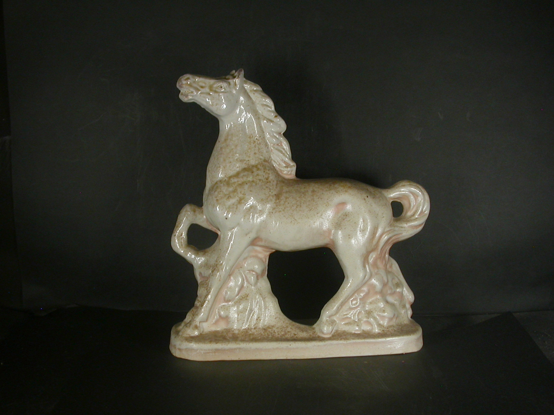 備前焼　備前焼中堅作家　不染窯　稗田寿炎　 共箱付き来年の干支黄ゴマ白備前午置物３