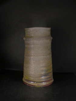 備前焼　穴窯　備前焼異色作家　吉岡　勝巳　窯変耳付き花入１