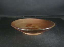 備前焼　穴窯　備前焼異色作家　吉岡　勝巳　最新作１６．５センチ緋襷・黄ゴマ皿４０