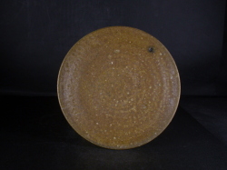 備前焼　穴窯　備前焼異色作家　吉岡　勝巳　最新作１６センチ黄ゴマ皿４４